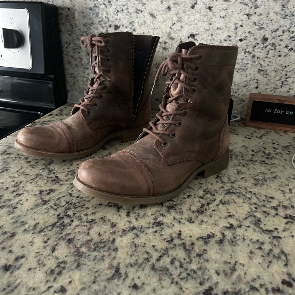 Steve Madden men’s boots 10 like new